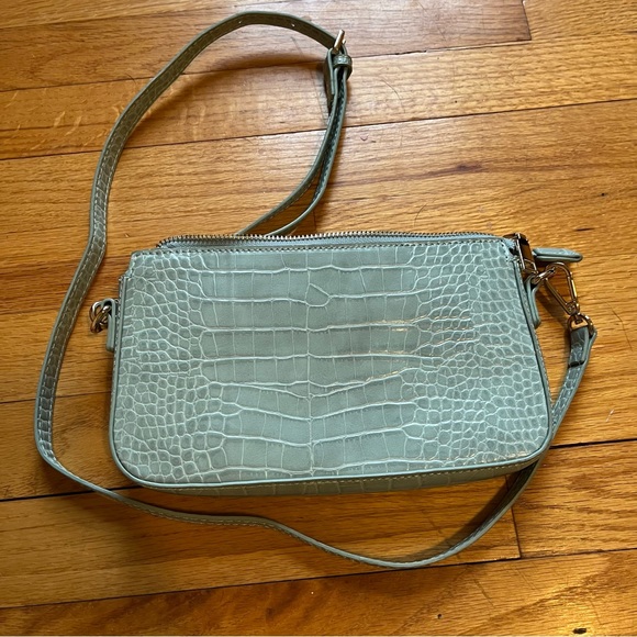 MELIE BIANCO • Mint Green• Vegan Leather Crossbody bag• Perfect spring bag - Picture 3 of 9